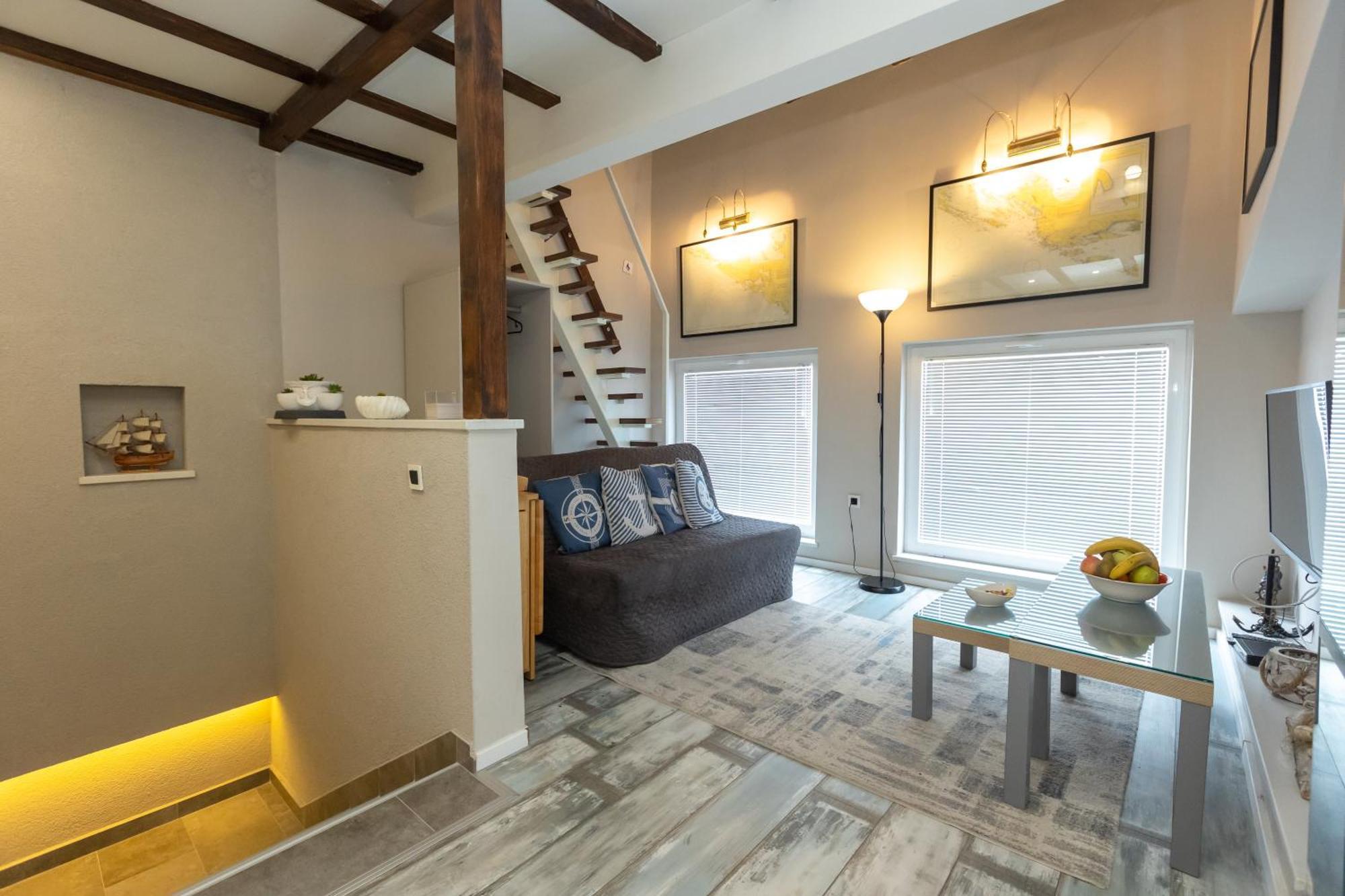 Nautical Old Town - With Roof Terrace Apartment *